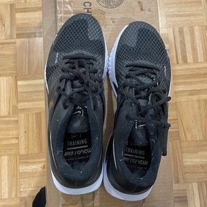 Men’s Black And White Nike Shoes